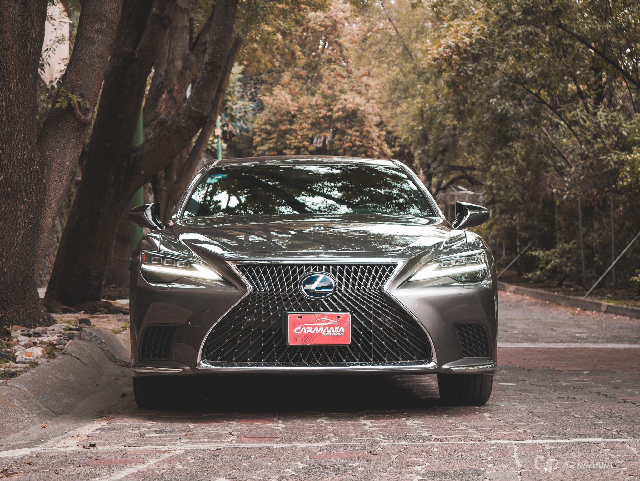 Test Drive Lexus LS500h – lujo japonés en su máxima expresión