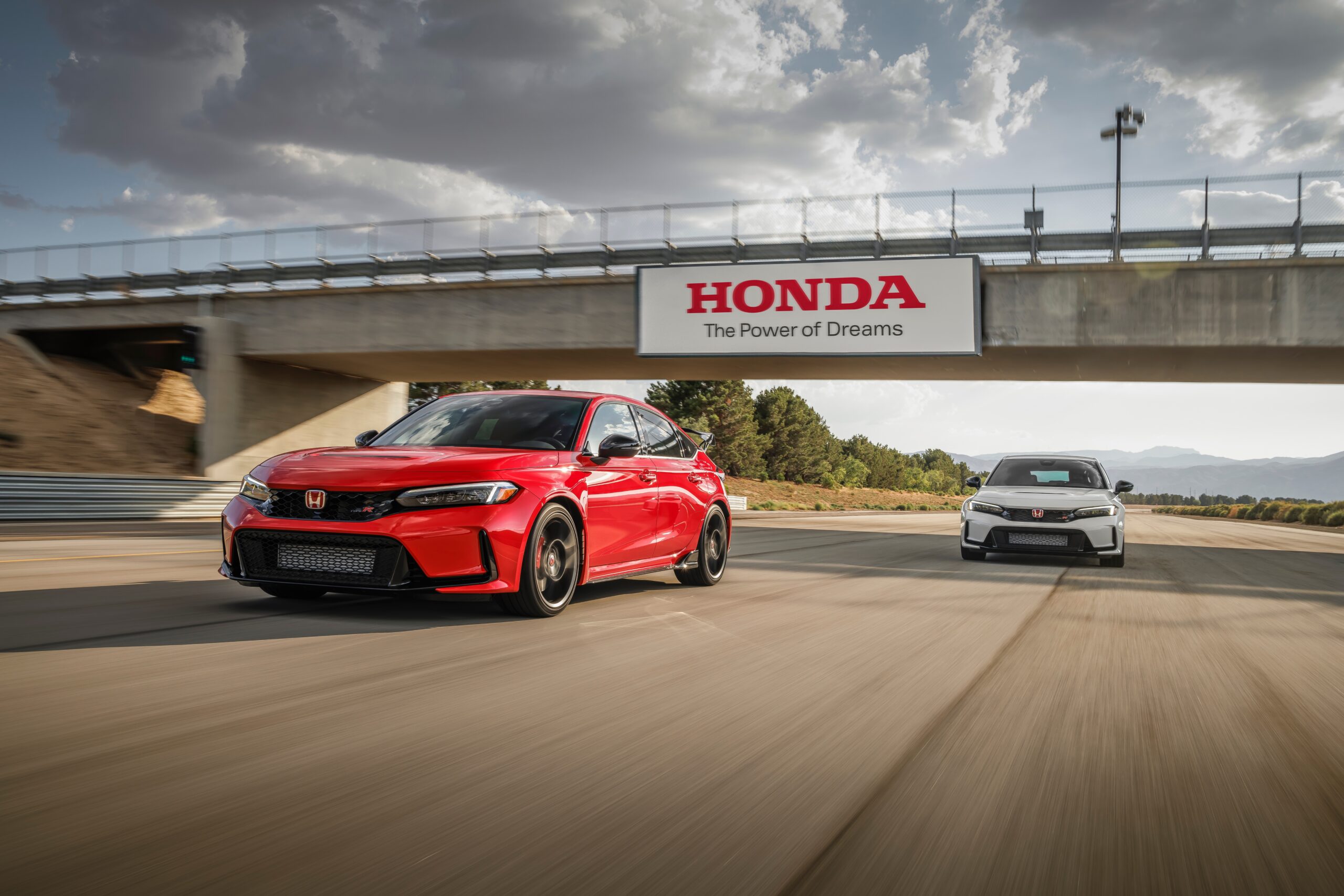 Honda Civic y Odyssey 2023 nombrados «Best Cars for the Money»