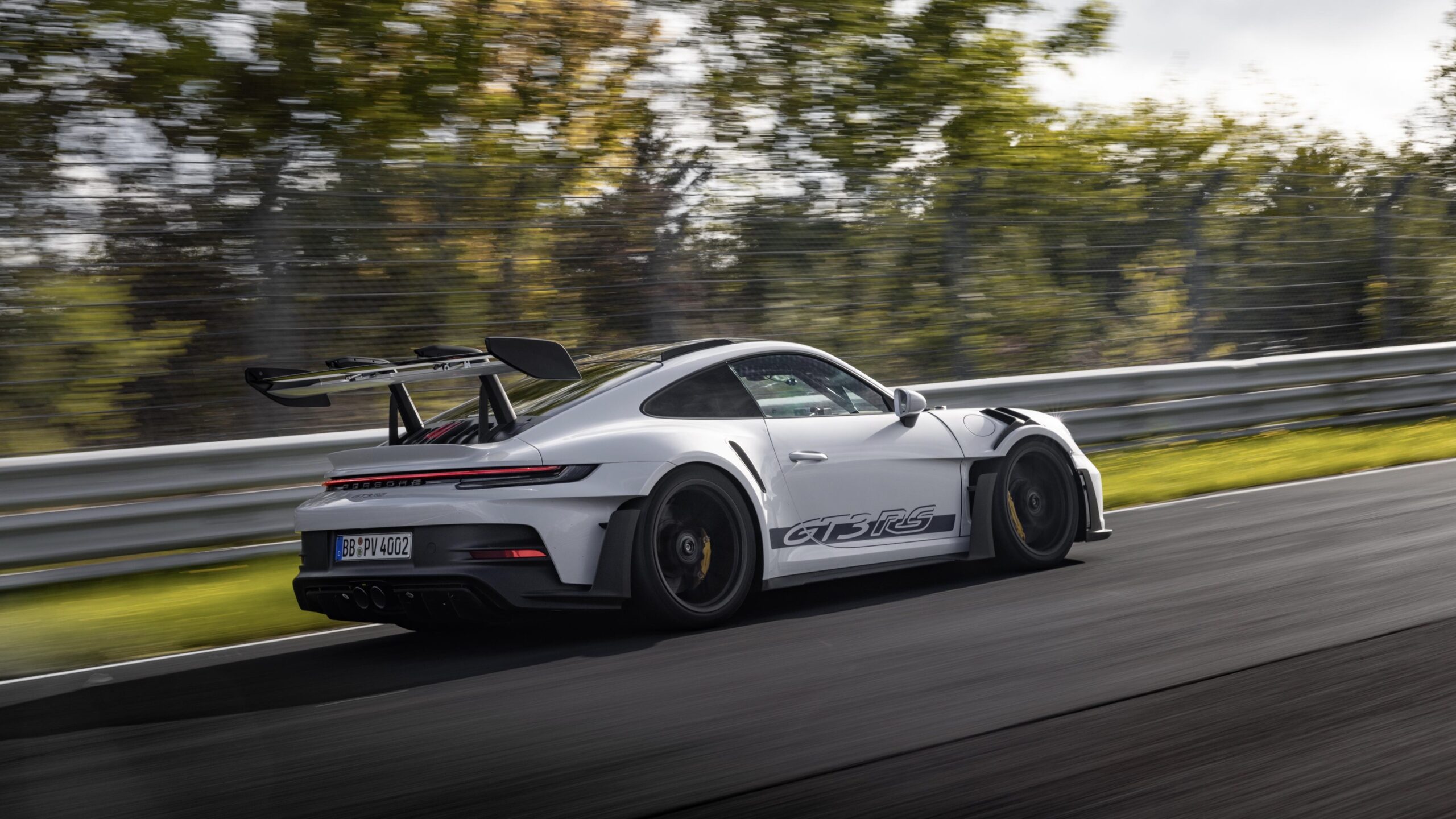 El Porsche 911 GT3 RS marca 6:49.328 minutos en Nürburgring Nordschleife