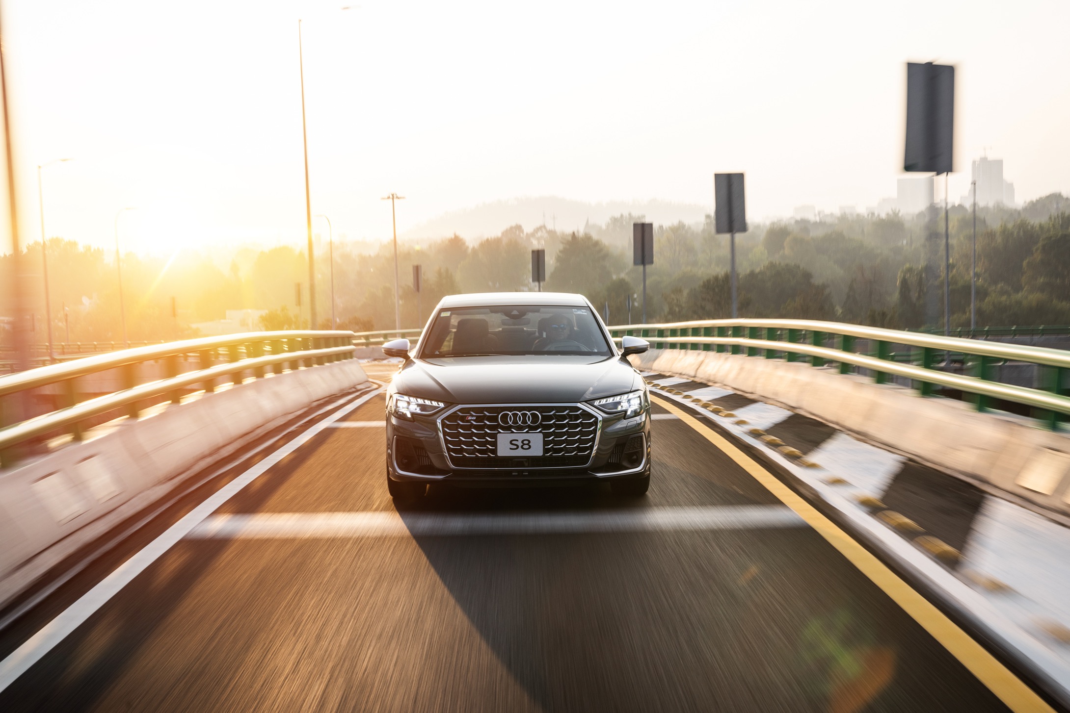 Audi presenta en México el renovado A8 y su versión deportiva S8