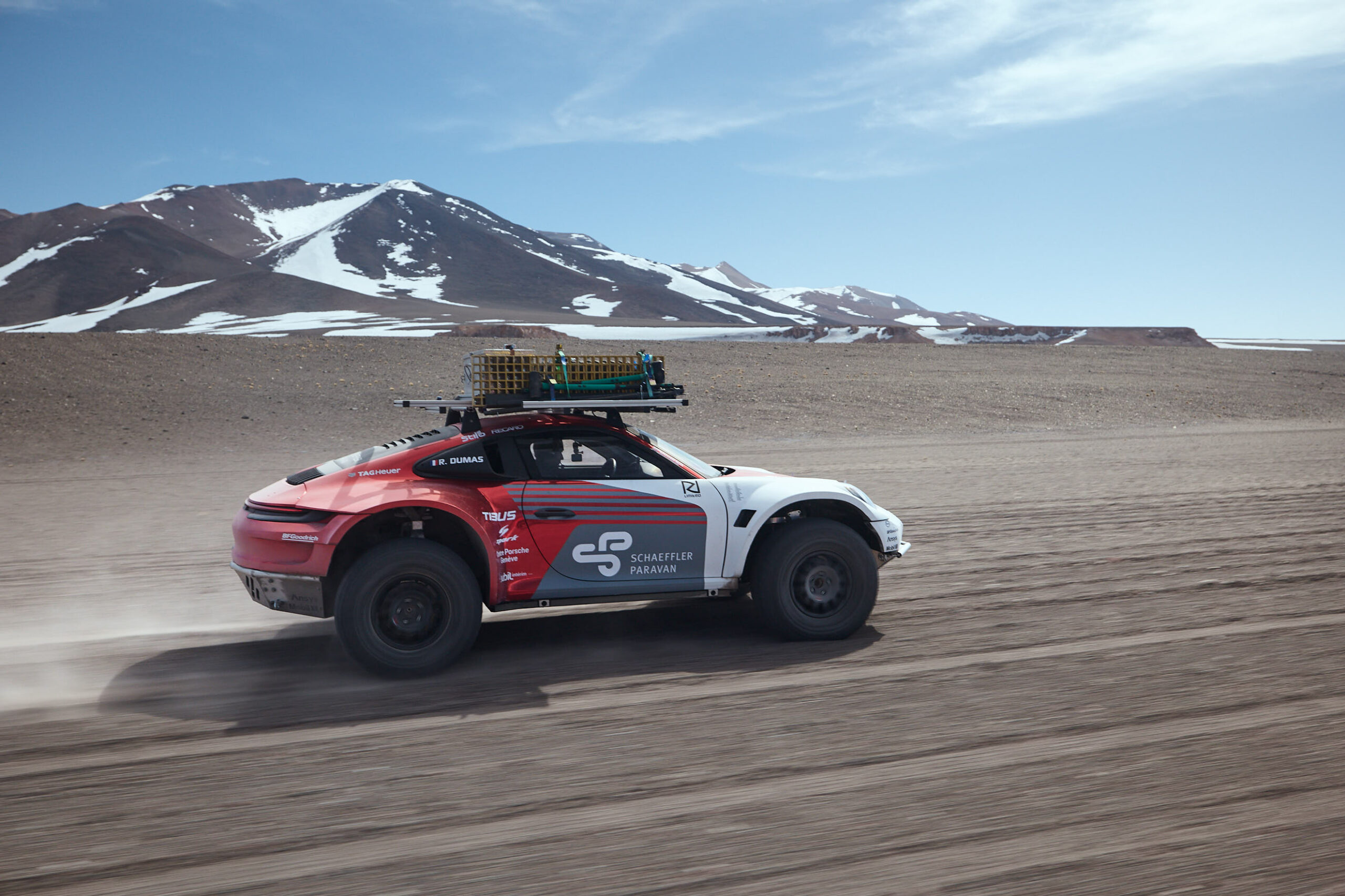 En Chile, el Porsche 911 conquista el volcán más alto del mundo