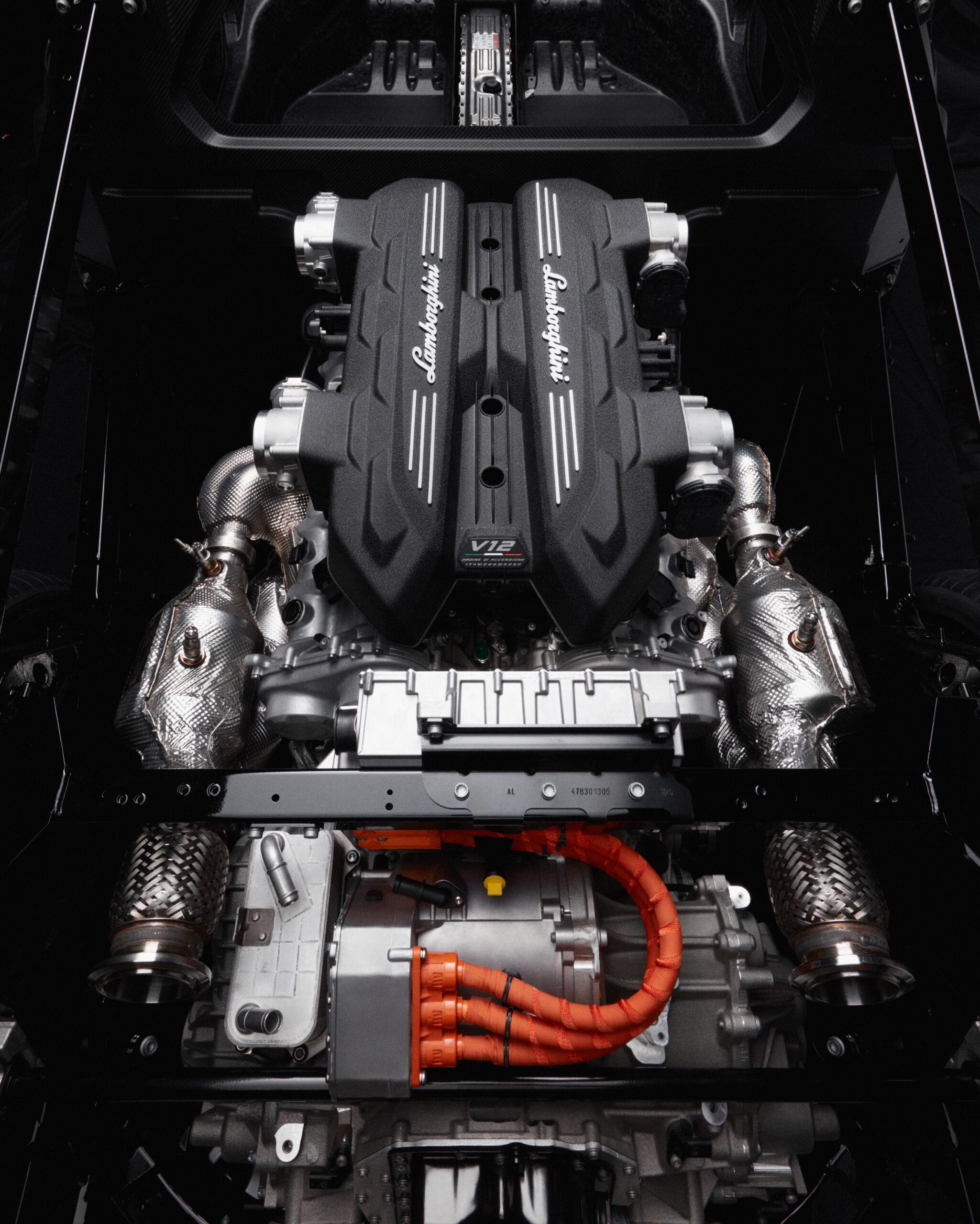 Lamborghini ha develado los primeros detalles del primer superdeportivo híbrido HPEV (High Performance Electrified Vehicle)