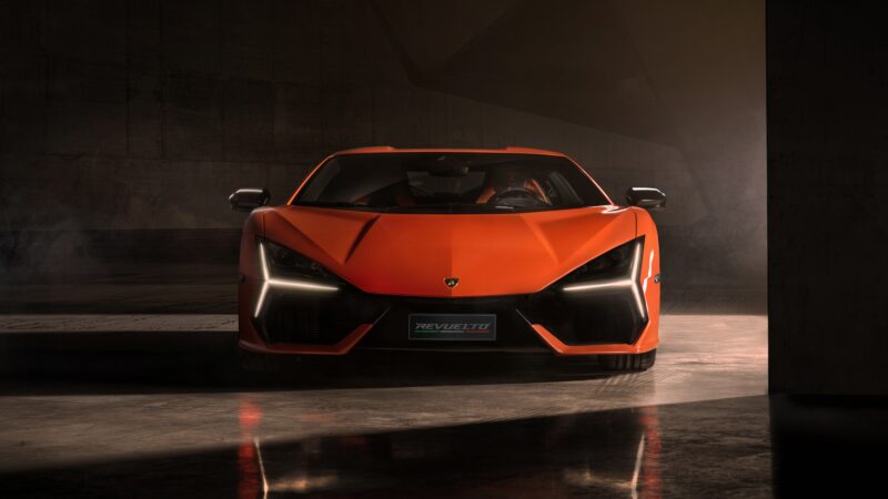 Presentación del primer High Performance Electrified Vehicle de Lamborghini: Revuelto