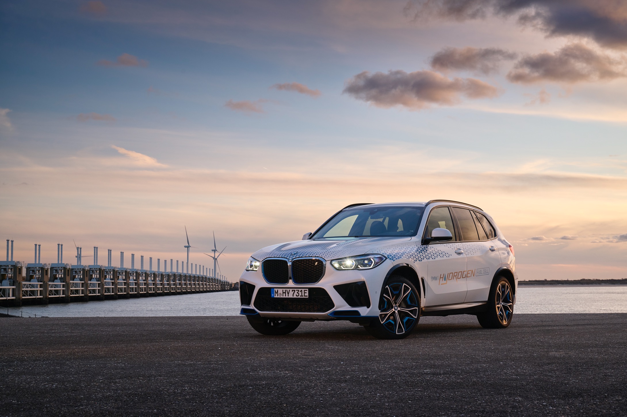 BMW Group lleva los vehículos de hidrógeno a la carretera
