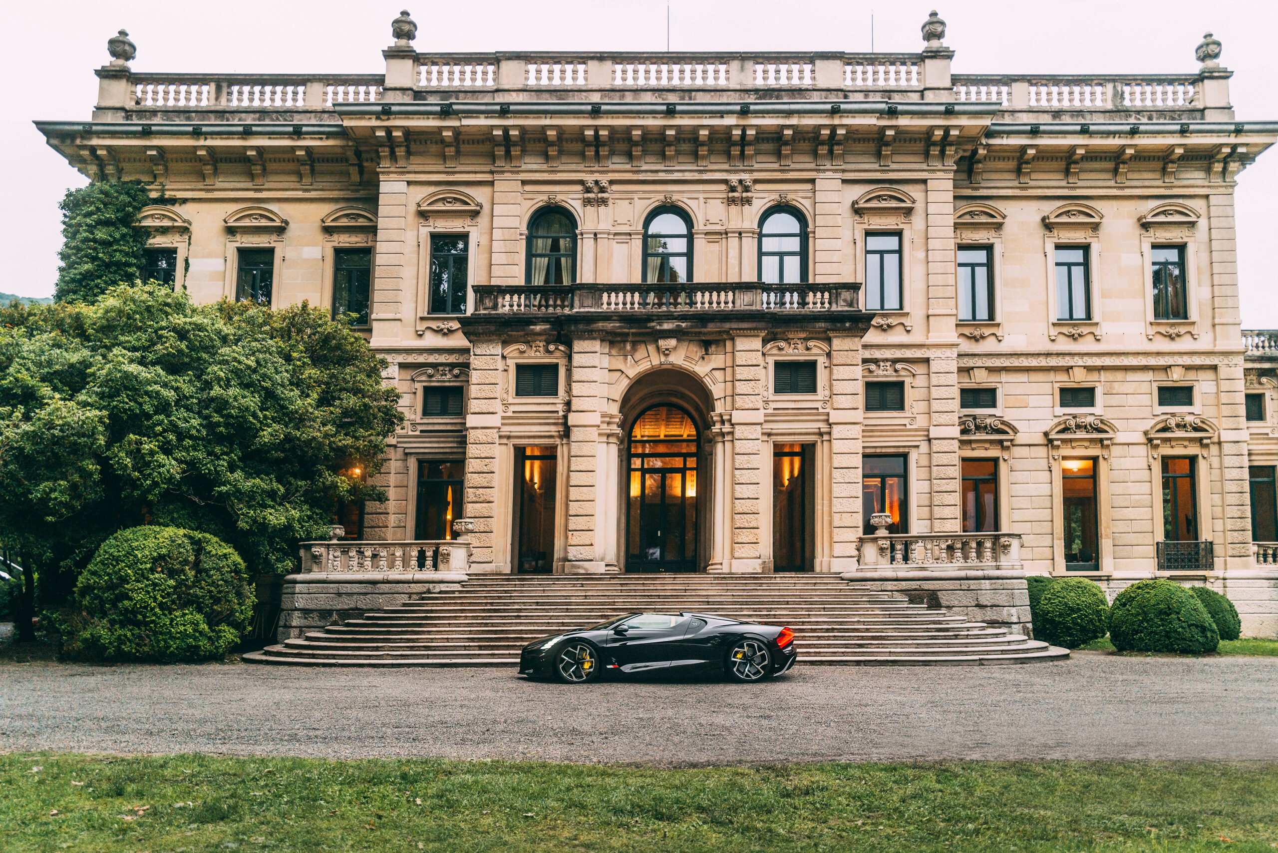 Los Roadsters atemporales de Bugatti irradian elegancia dentro del Concorso d’Eleganza Villa d’Este