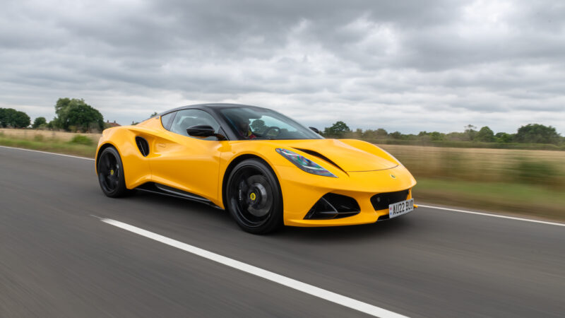 Lotus Emira nombrado ‘Auto Nuevo del Año’ en los Premios AM 2023