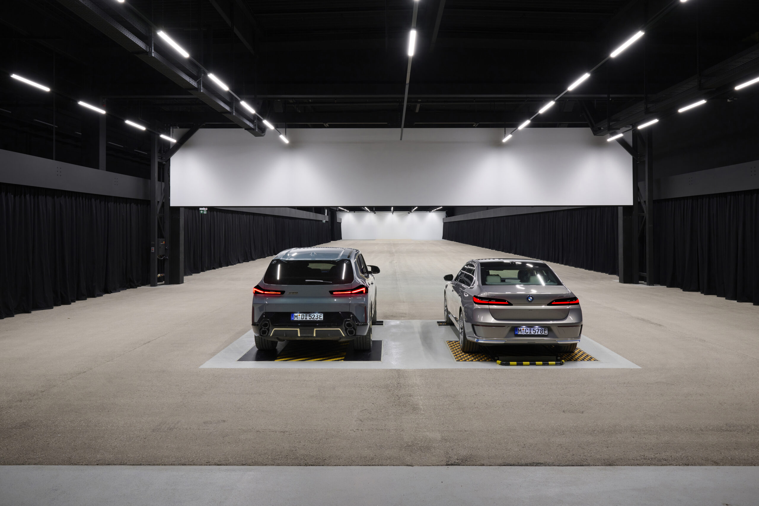 BMW Group pone en funcionamiento un nuevo laboratorio para probar los faros y la iluminación exterior