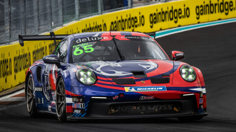 Brillan los dominicanos en la segunda carrera de la Porsche Carrera Cup North America en Miami