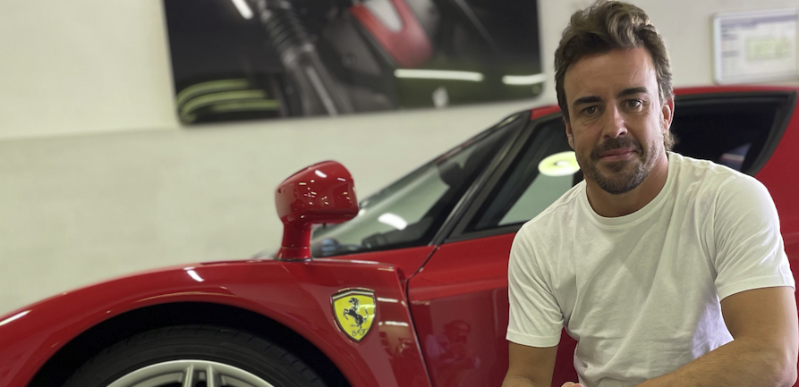 El Ferrari Enzo de Fernando Alonso en subasta