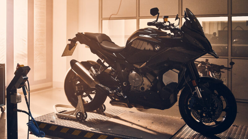 BMW Motorrad presenta el prototipo de la BMW M 1000 XR