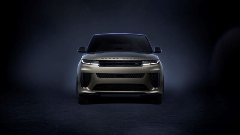 Nuevo Range Rover Sport SV: moderno buque insignia de rendimiento de lujo