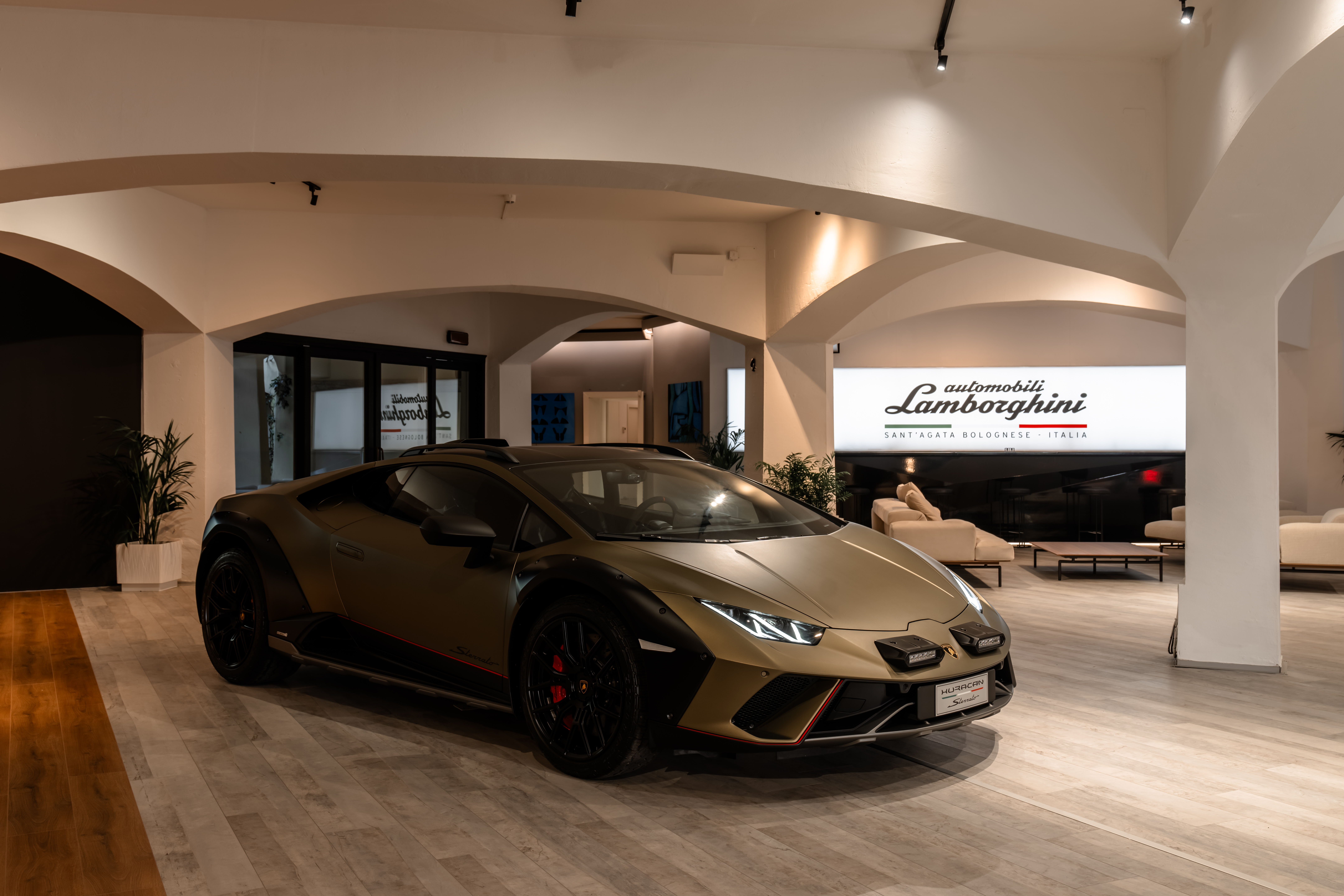 Lamborghini Lounge Porto Cervo reabre oficialmente en Cerdeña