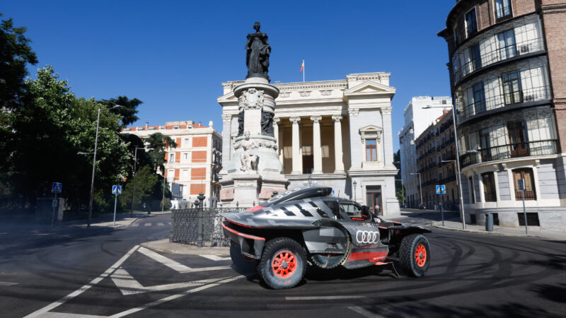 Audi RS Q e-tron de gira por la ciudad: los conductores de Audi inspiran a Madrid, París y Estocolmo