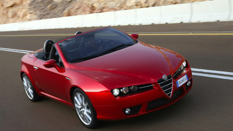 Los Alfa Romeo GTV y Spider cautivaron la imaginación de los “alfistas” y los amantes del automóvil por su estilo hace 30 años