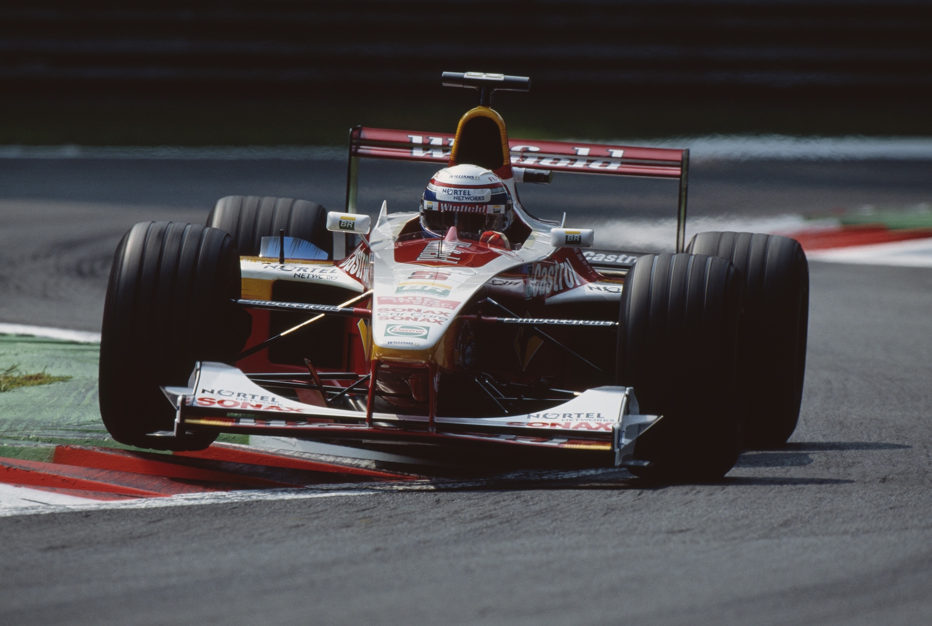 Alex Zanardi of Italy drives the #5 Winfield Williams Williams FW21 Supertec V10 during the Italian Grand Prix on 12 September 1999 at the Autodromo Nazionale Monza near Monza, Italy. (Photo by Michael Cooper/Getty Images