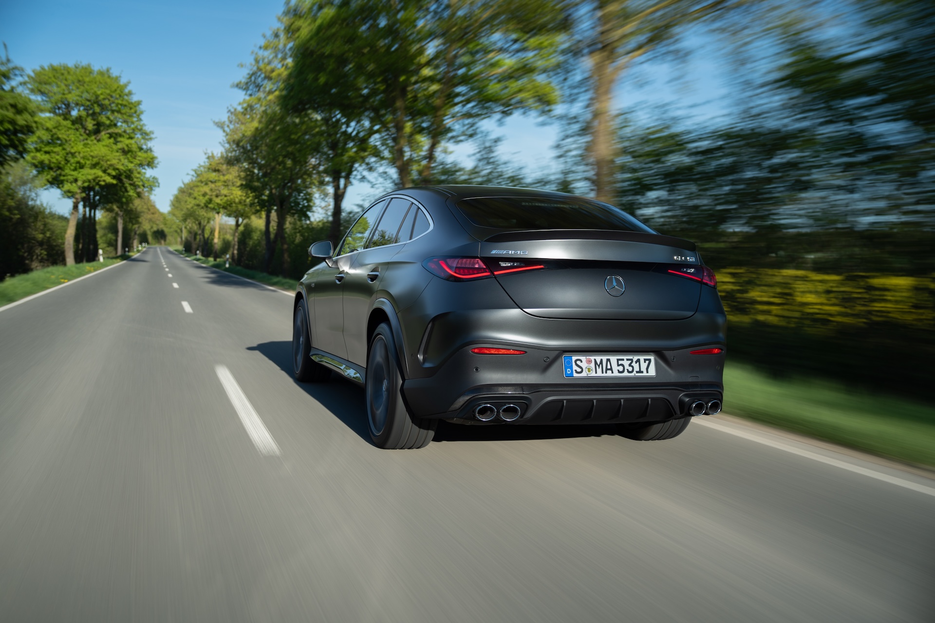 Mercedes-AMG GLC 53 4MATIC+ Coupé: Exterior MANUFAKTUR graphite grey magno, Interior Leather Nappa AMG black | combined fuel consumption: 9.7-9.2 l/100 km | combined CO2-emissions: 221-209 g/km | CO2-class: G