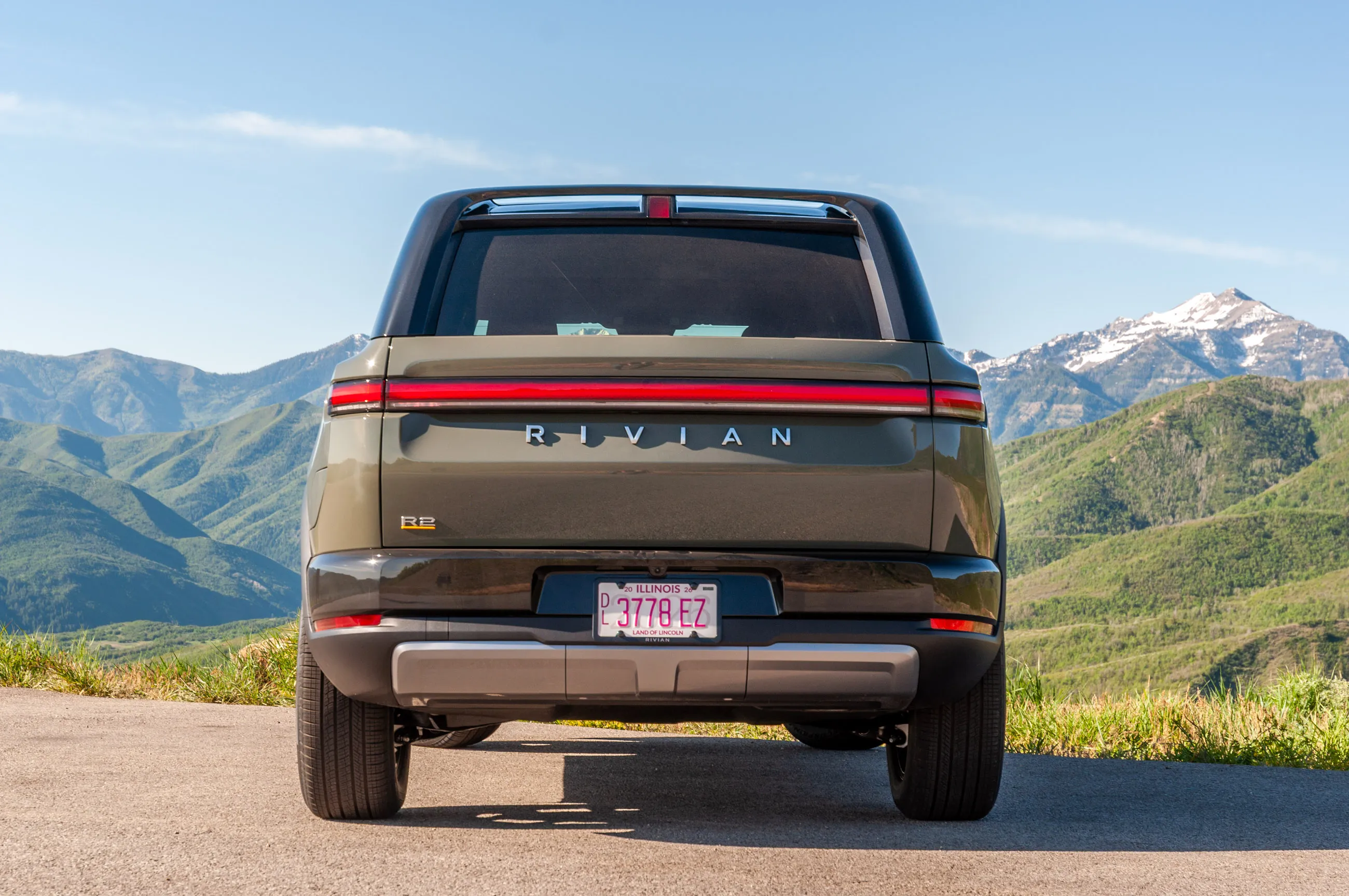 2027 Rivian R2
