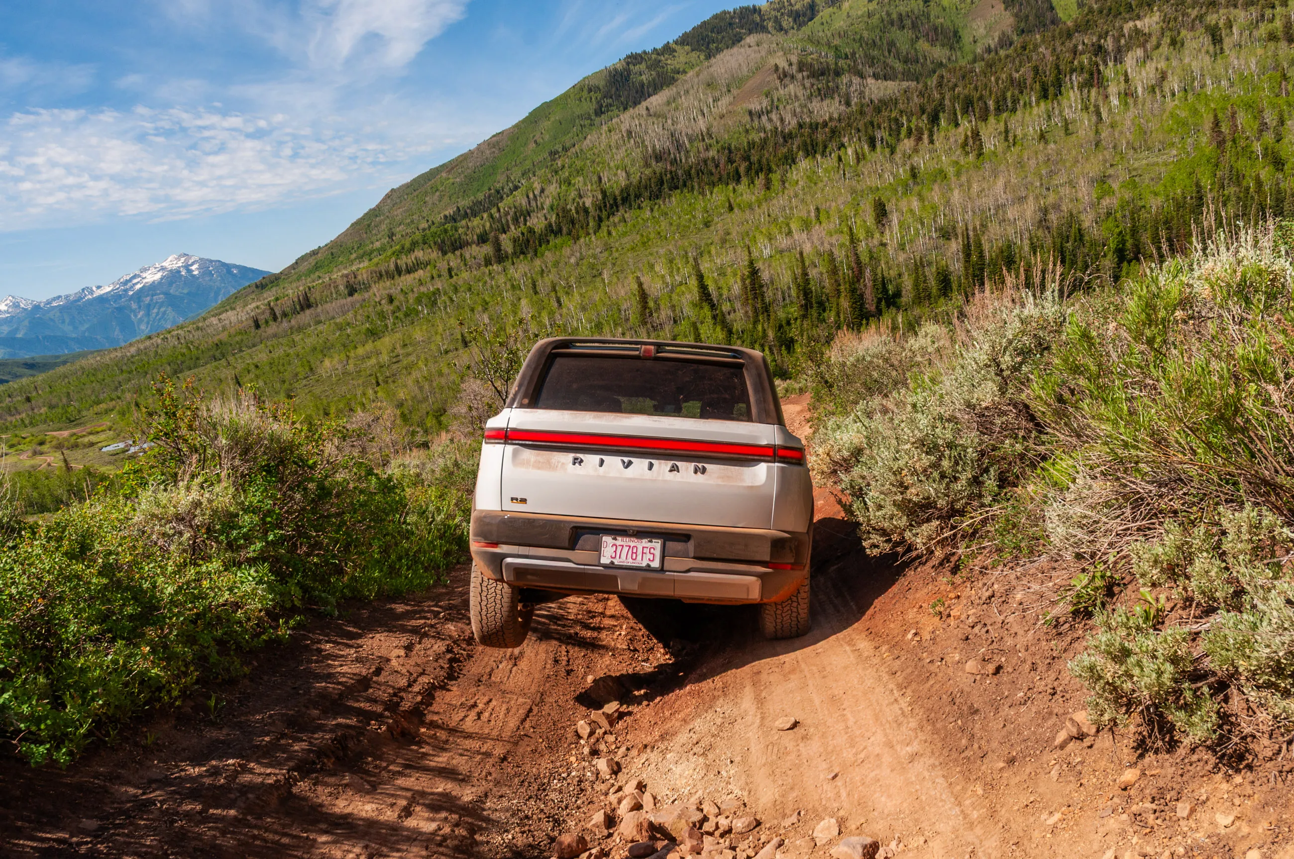2027 Rivian R2