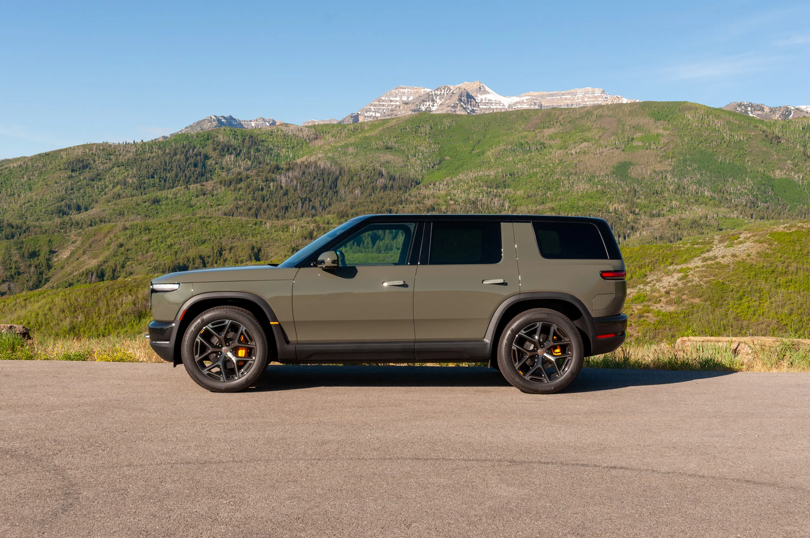 2027 Rivian R2