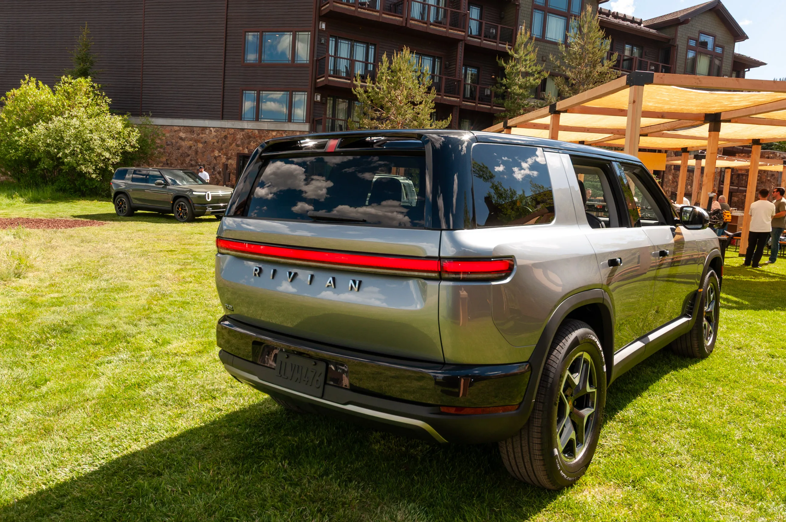 2027 Rivian R2