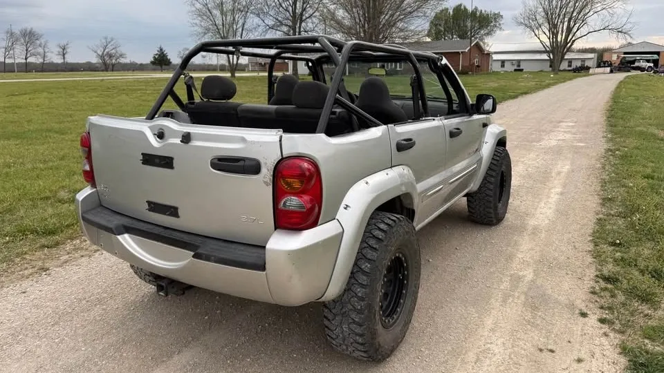 Jeep Liberty chop top