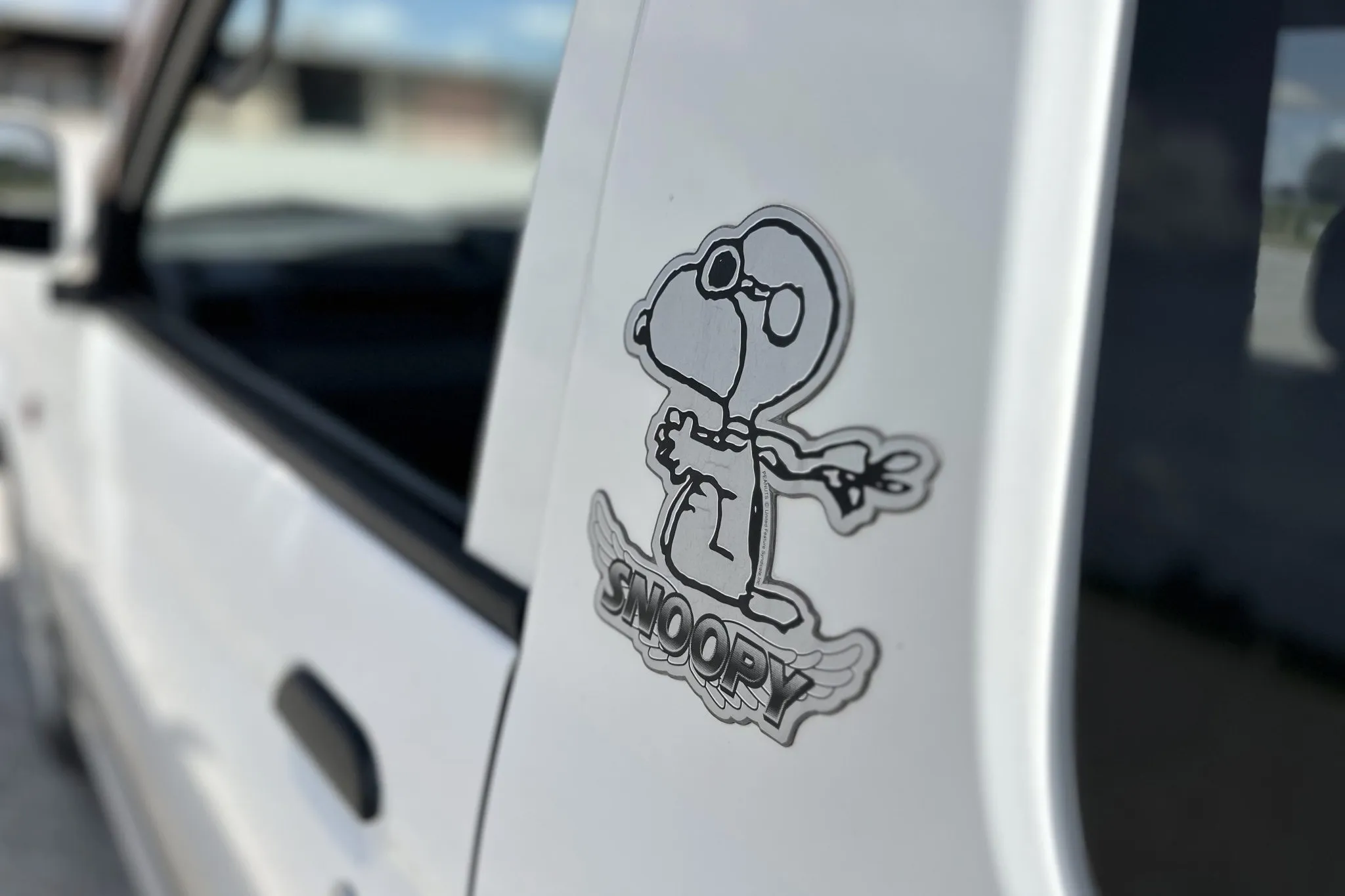 2000 Mitsubishi Pajero Mini Snoopy Edition