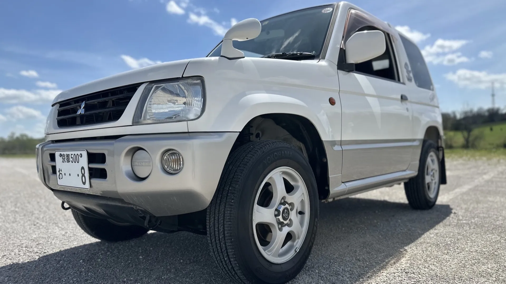 2000 Mitsubishi Pajero Mini Snoopy Edition