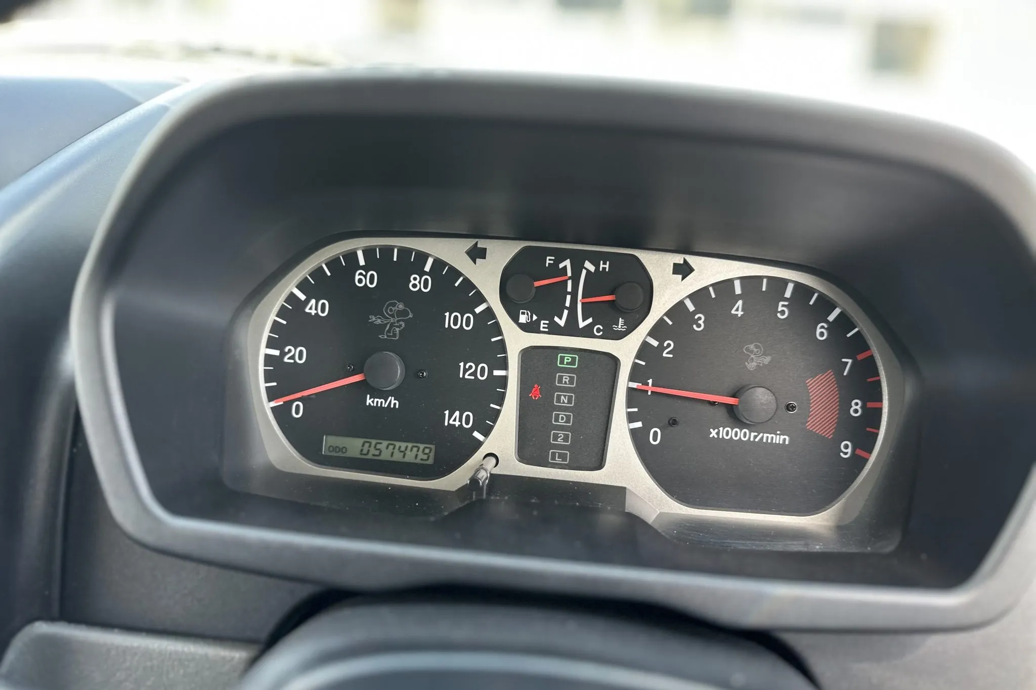 2000 Mitsubishi Pajero Mini Snoopy Edition