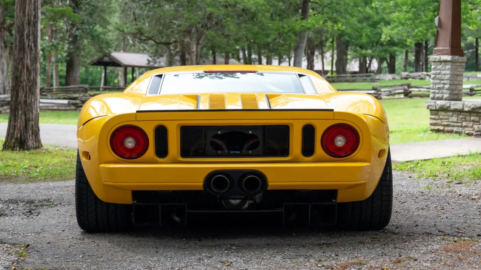 2006 Ford GT in Speed Yellow sans stripes