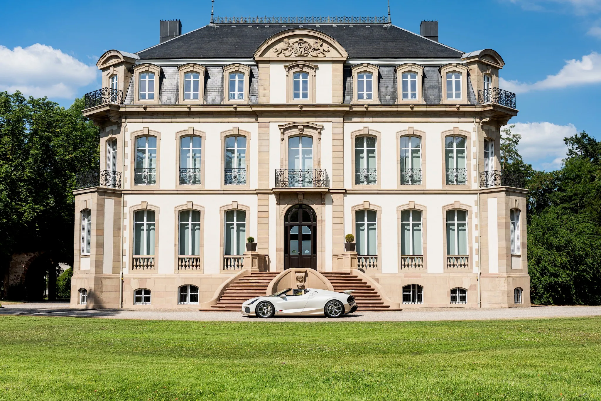 Final Bugatti W16 Mistral
