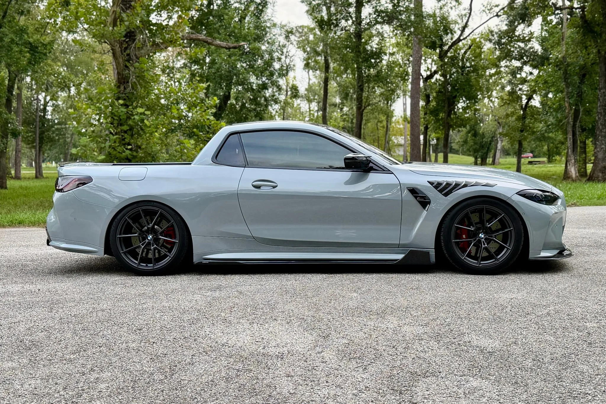 2022 BMW M4 pickup