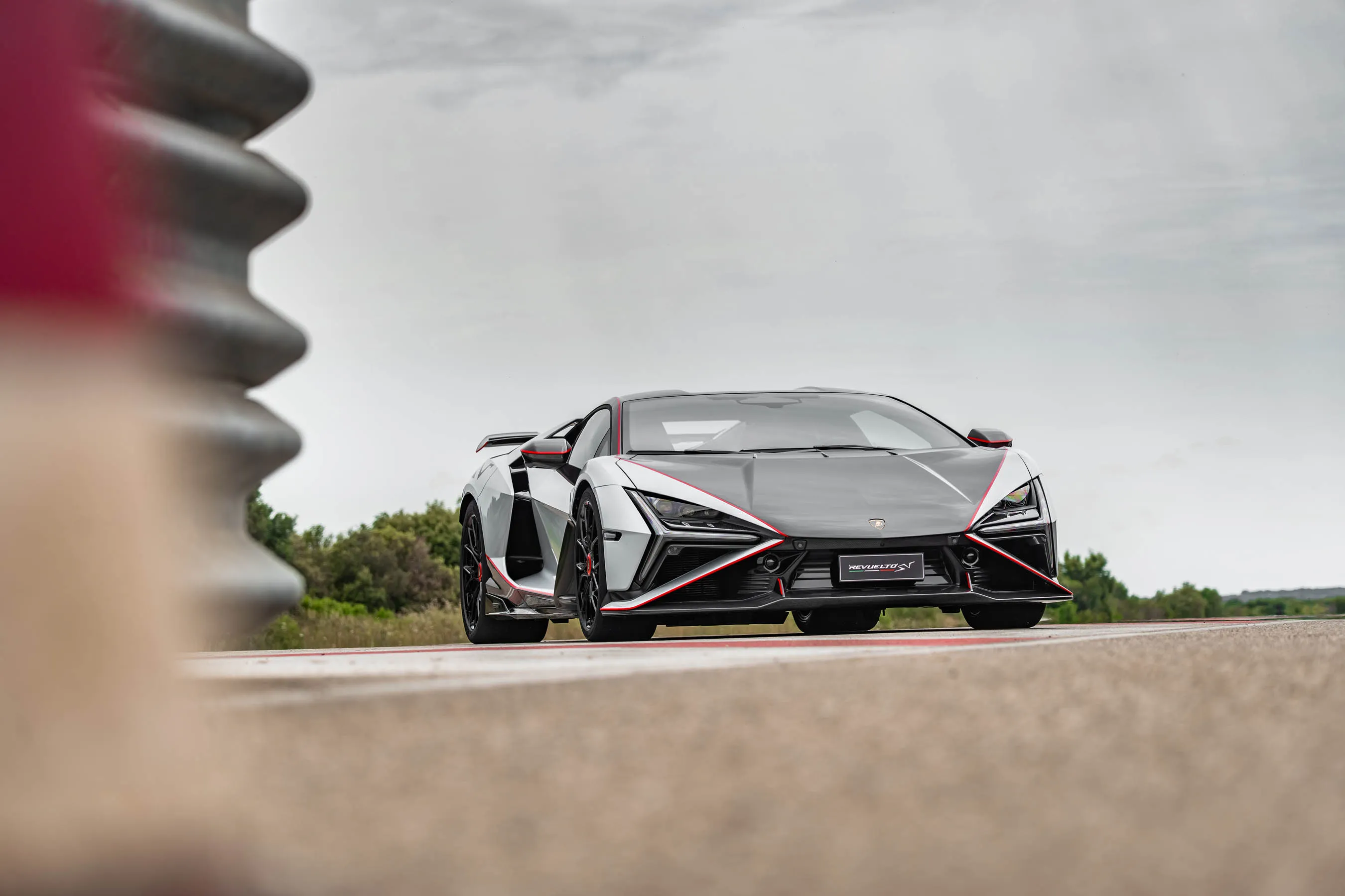 Lamborghini Revuelto SV
