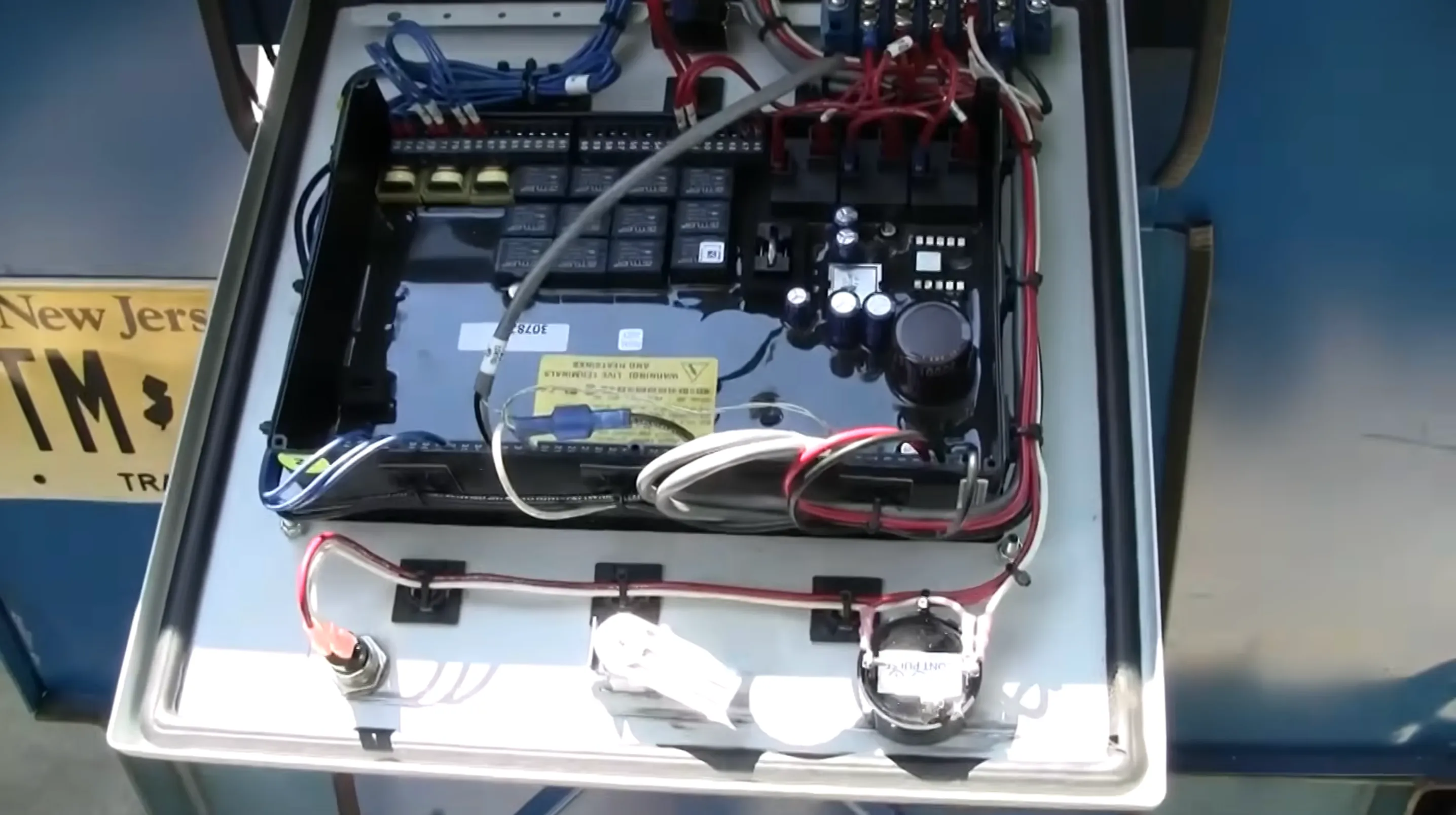 225-cubic-inch Chrysler slant-six engine used in a genset